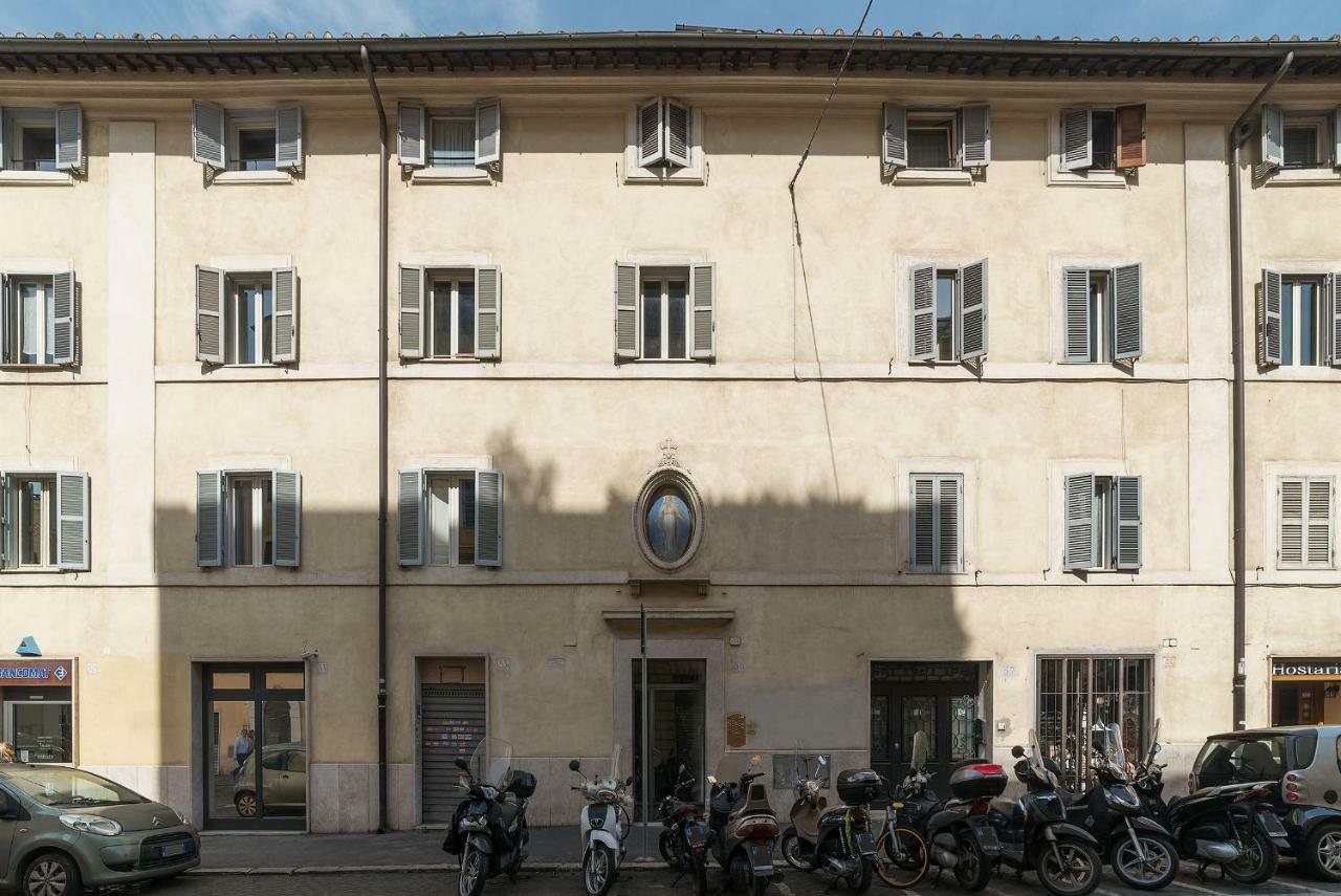 Colosseo & San Clemente Cozy Flat Rome Bagian luar foto