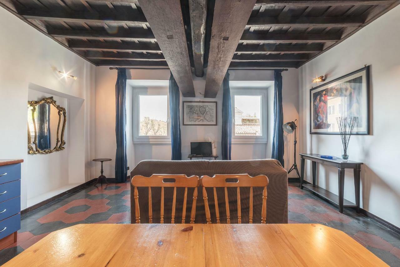 Colosseo & San Clemente Cozy Flat Rome Bagian luar foto