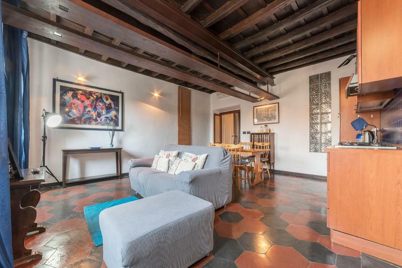 Colosseo & San Clemente Cozy Flat Rome Bagian luar foto