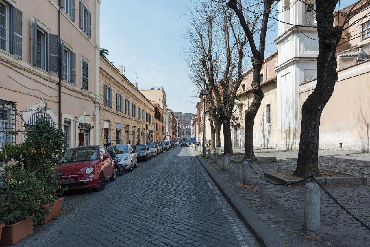 Colosseo & San Clemente Cozy Flat Rome Bagian luar foto