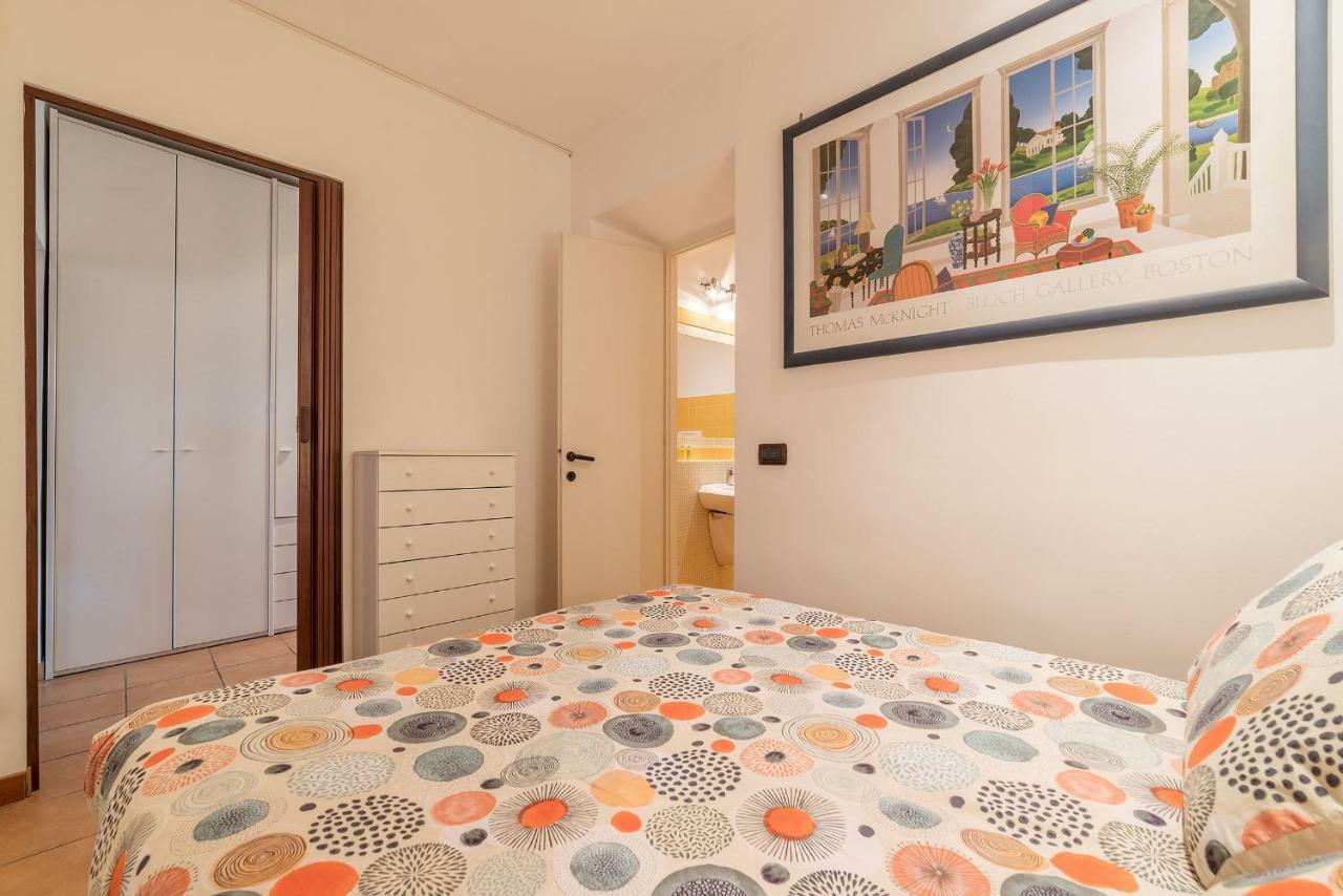 Colosseo & San Clemente Cozy Flat Rome Bagian luar foto